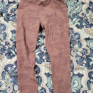 Sweaty Betty Camouflage Leggings - Pink - 7/8 Length